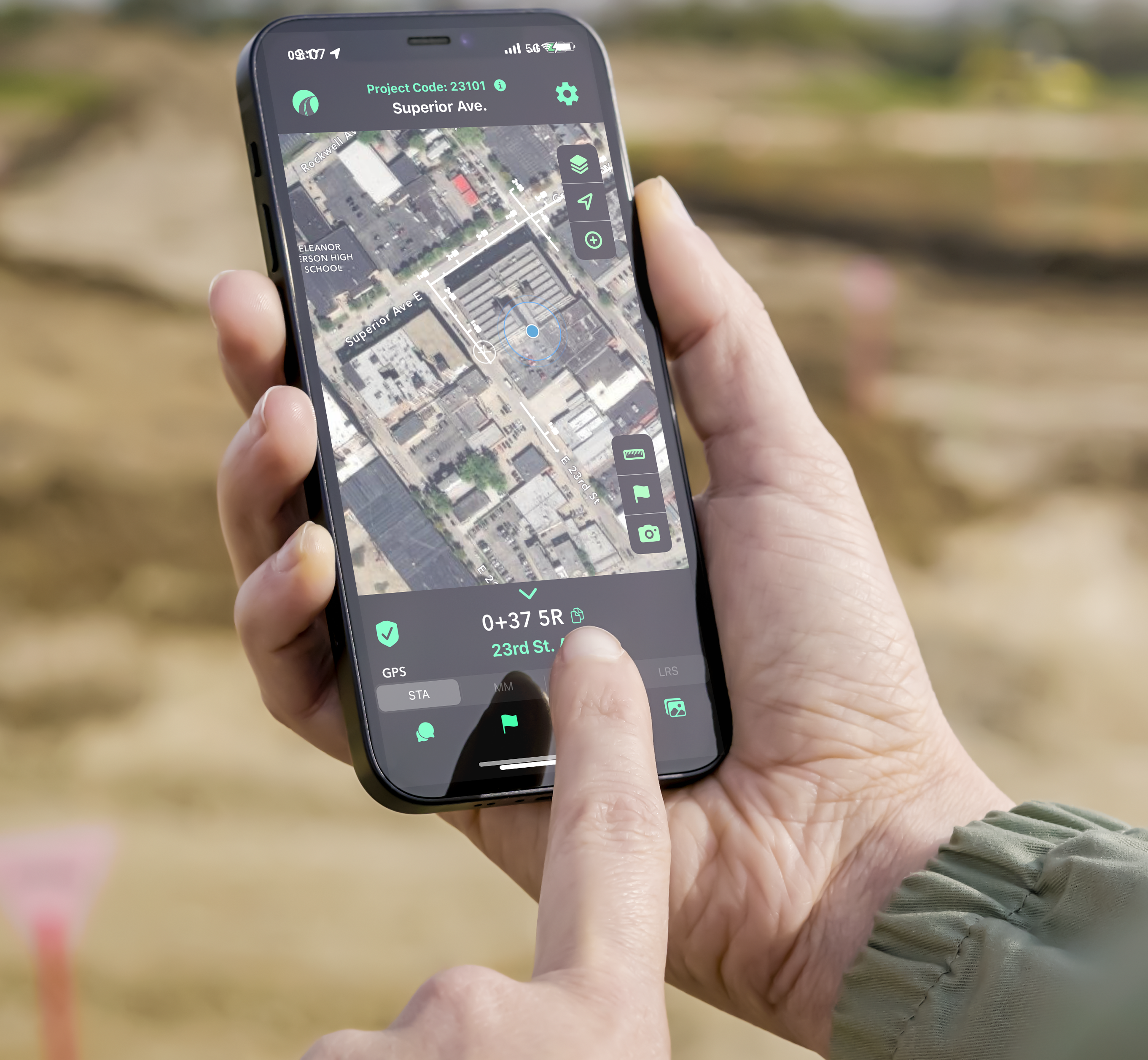 The Active Worksite shield in the OnStation app on a worker's phone